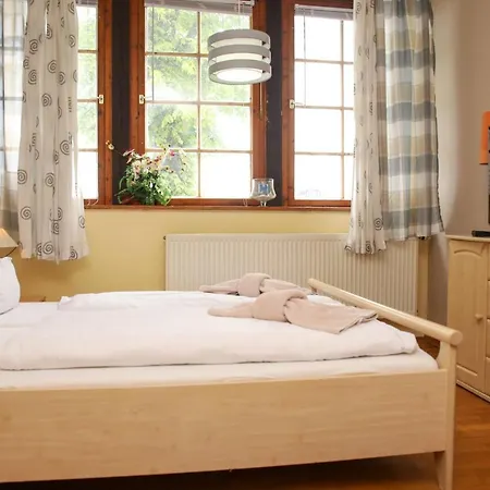 Warnemuende Am Alten Strom Homestay *