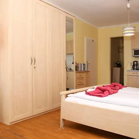 Warnemuende Am Alten Strom Homestay Rostock