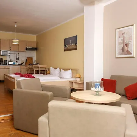 Warnemuende Am Alten Strom Homestay Rostock