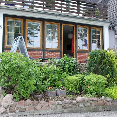 Warnemuende Am Alten Strom Homestay Rostock